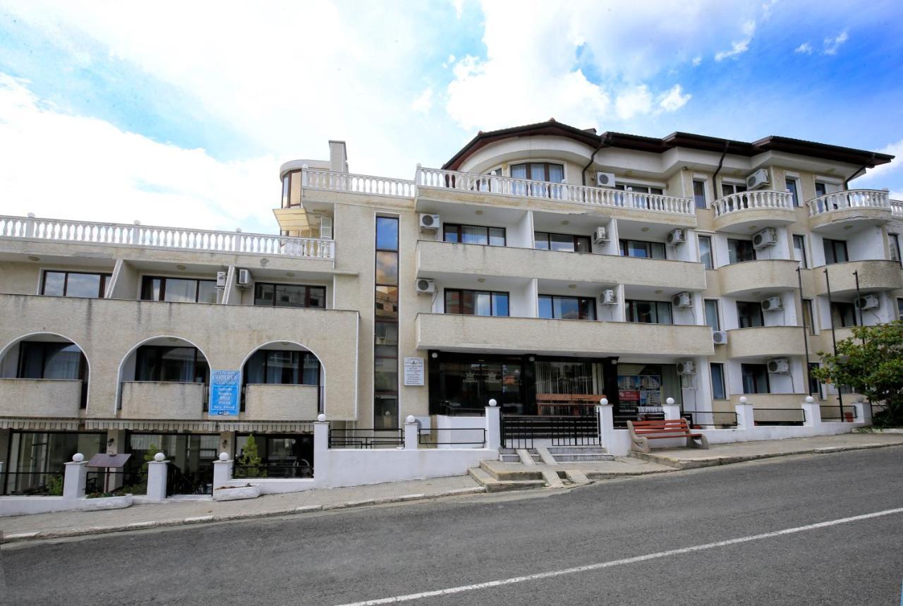 Hotel Corona Sveti Vlas Exteriör bild