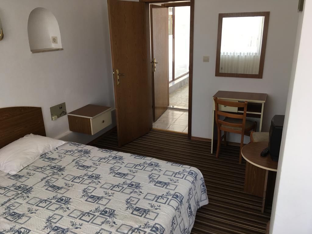 Hotel Corona Sveti Vlas Exteriör bild