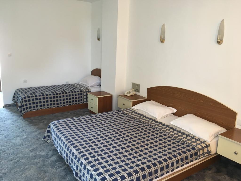 Hotel Corona Sveti Vlas Exteriör bild