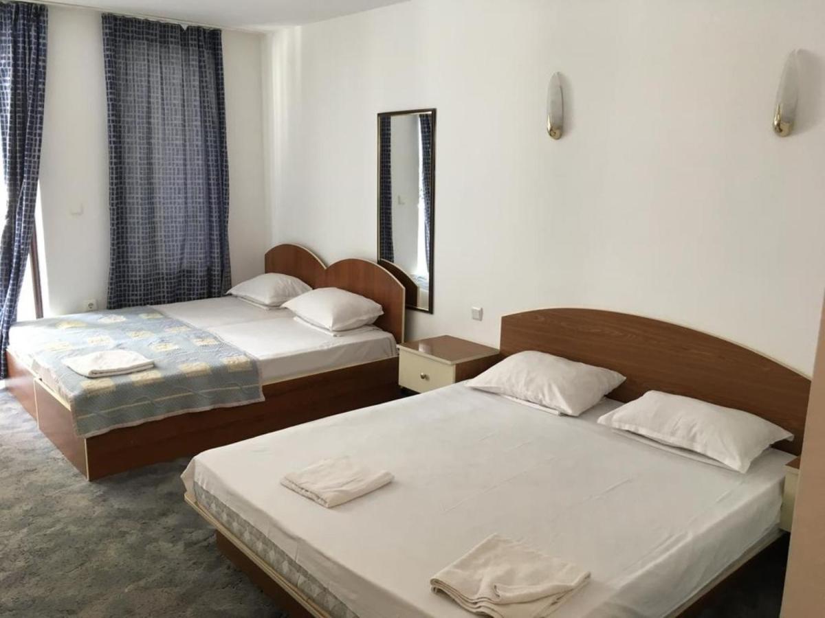 Hotel Corona Sveti Vlas Exteriör bild